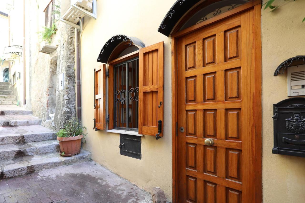 Porta Catania & Duomo Cozy Apartment Taormina Buitenkant foto